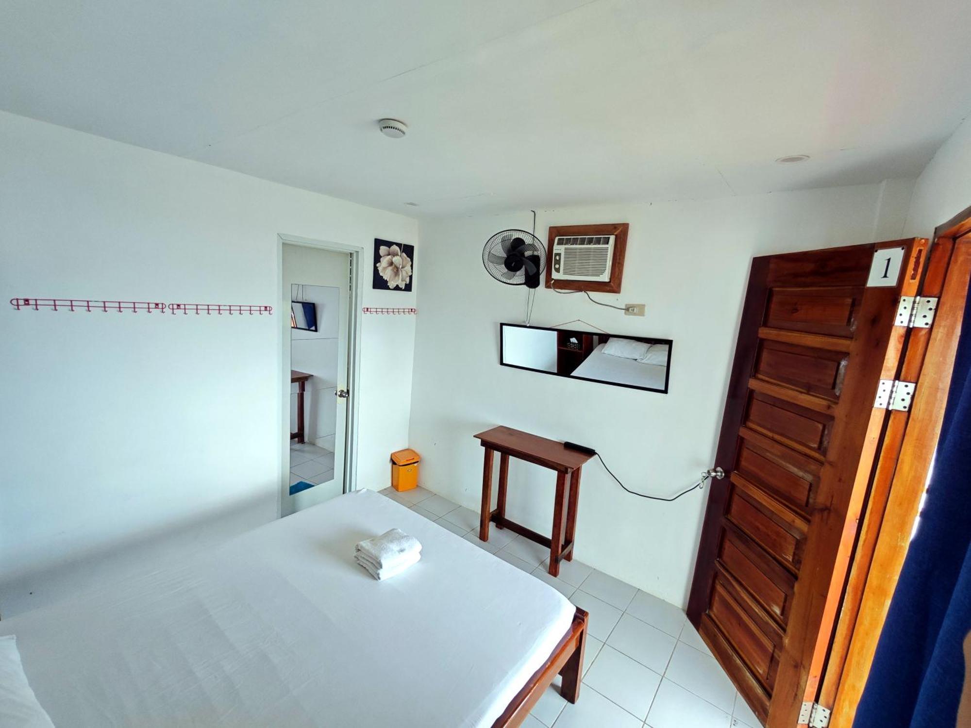 Room-Cola Inn ซีคีฮอร์ ภายนอก รูปภาพ